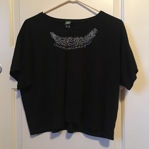 black cropped tee